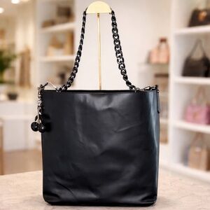 Banana Republic Black 100% Leather Tote Bag - 3 straps and bag liner included!